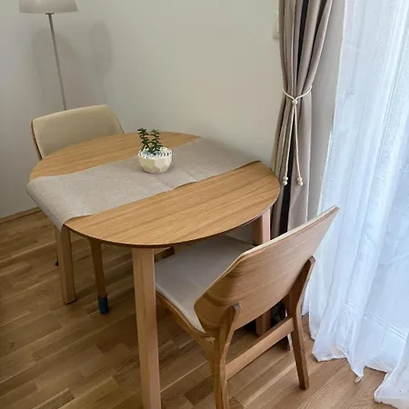 D&m Lux2 Apartament *